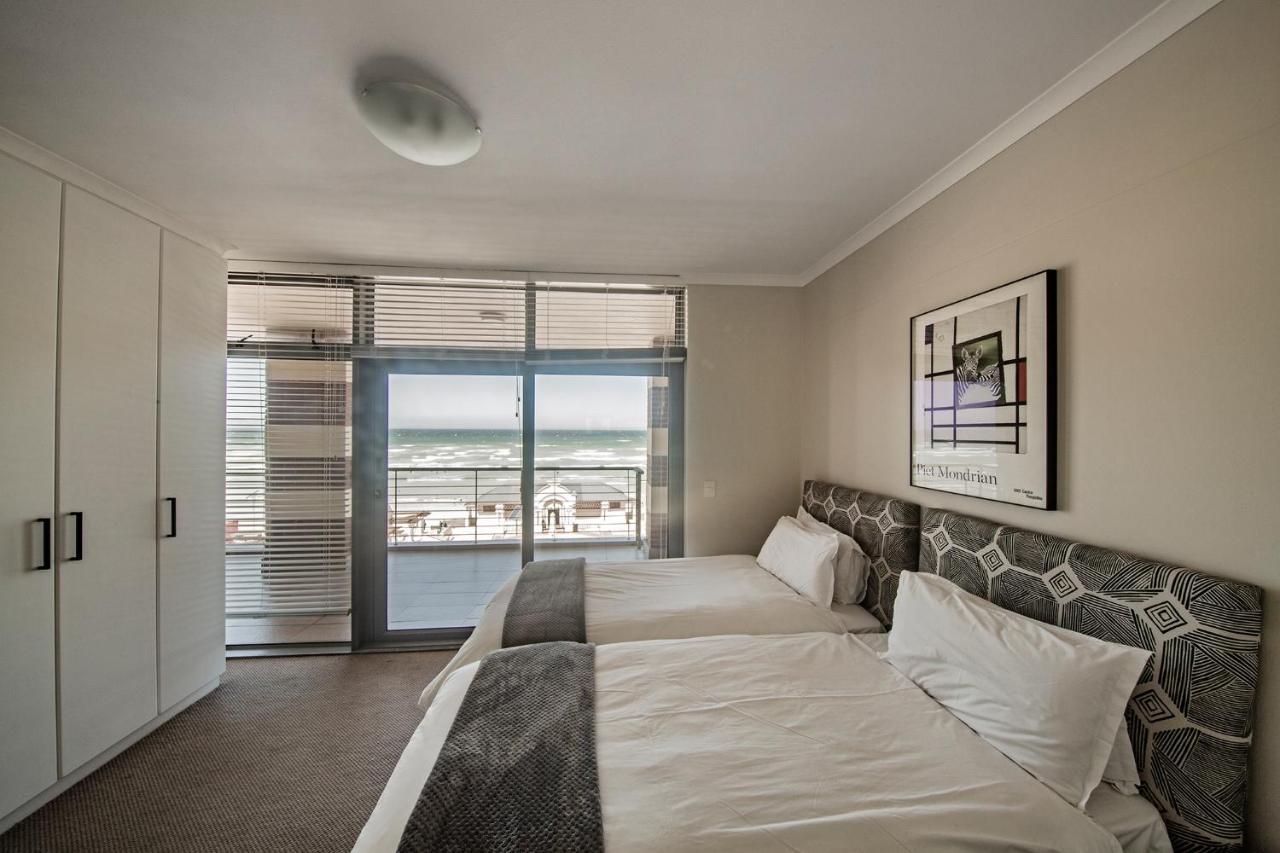 Surferscorner Self Catering Apartments Muizenberg Exterior photo